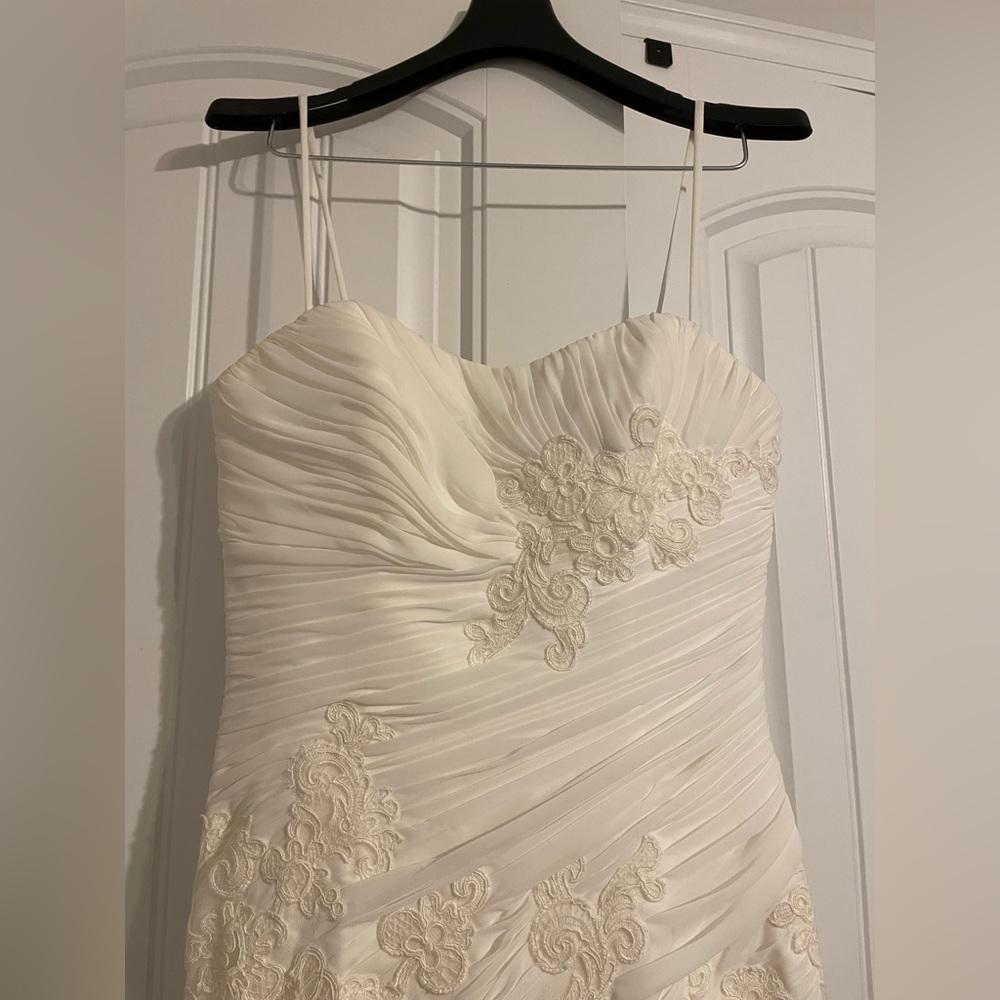 Brand New Ivory Wedding Dress - Picture 4 of 15